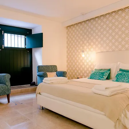 Loving Chiado Lisboa